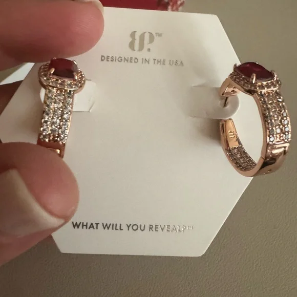 ✨ Bomb Party Endless Glimmering Hopes Earrings ✨ - Picture 4 of 6